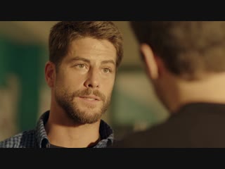 Пластиковое море / Mar de plástico / S01E01 из 13 / на русском