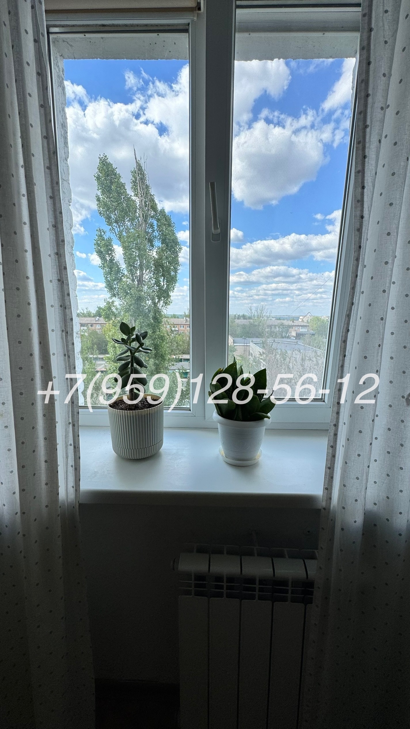 Продам свою квартиру 4,4 млн (торг обсуждается) квартал Ватутина, 42 м2 ● Дом кирпичный, 5 этаж, крыша перекрыта в 2013 году ● Светлая квартира, не угловая ● 2 комнаты - изолированы ● Бойлер, сплит система, окна пластик, трубы, проводка - поменяли, канализация полностью заменена по стояку ● Рядом с университе...