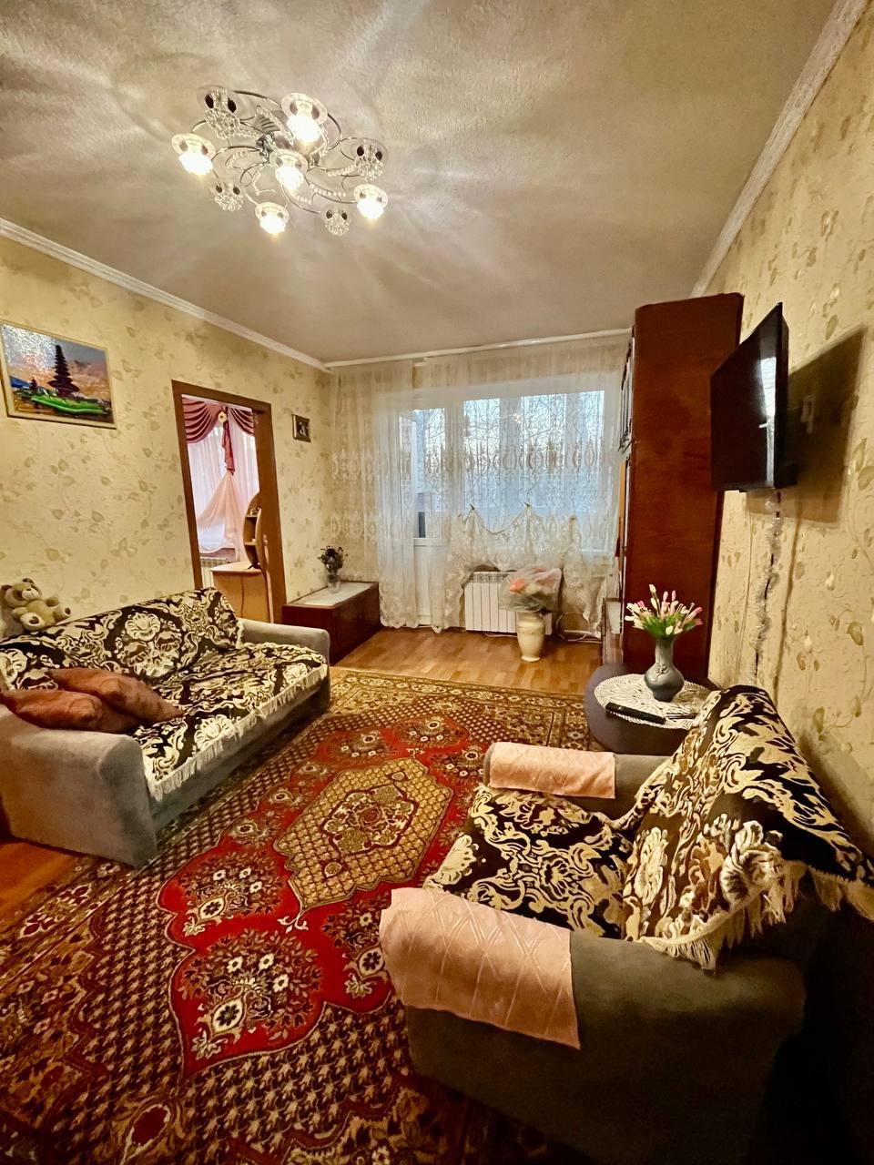 Продам 3-х комнатную квартиру на Волкова 3/5 . Общая площадь 45 м2. Квартира утеплена , новая м/п рама на балконе , новое отопление, разводка, канализация. Мебель вся остается . Отличное месторасположение , около дома лицей «Интеллект» детские сады. Супермаркеты , кинотеатр, рынок. Отличная транспортная развя...