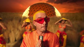 J Balvin - Amarillo  (Премьера клипа, 2020)